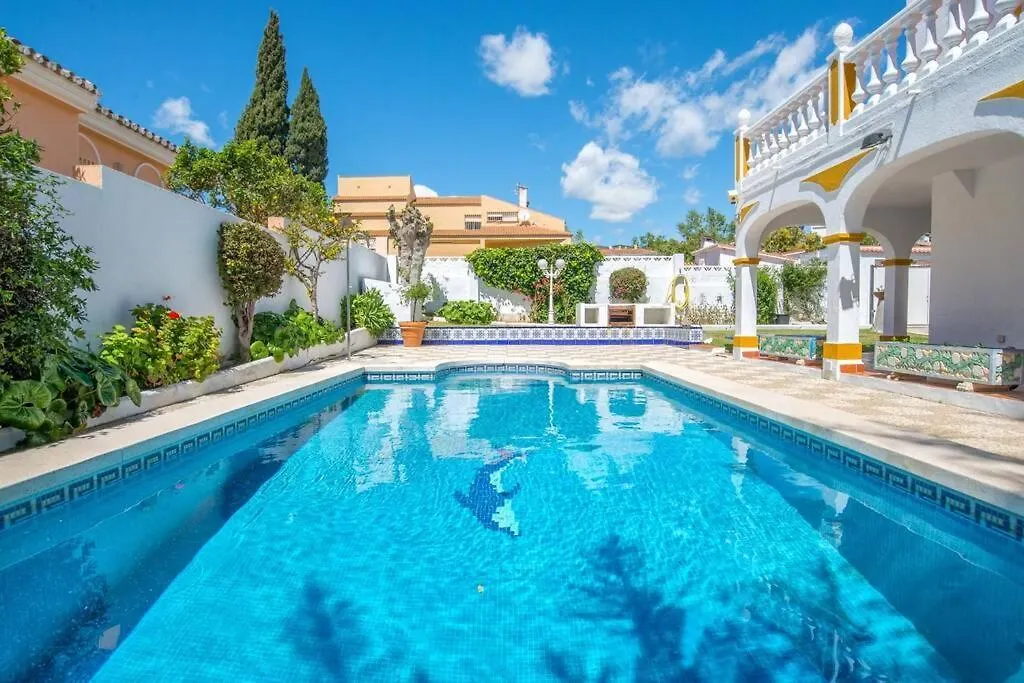Villa Marina Benalmadena - 5 Min Walk To The Beach, Heated Pool, Spa, 5 Bedrooms