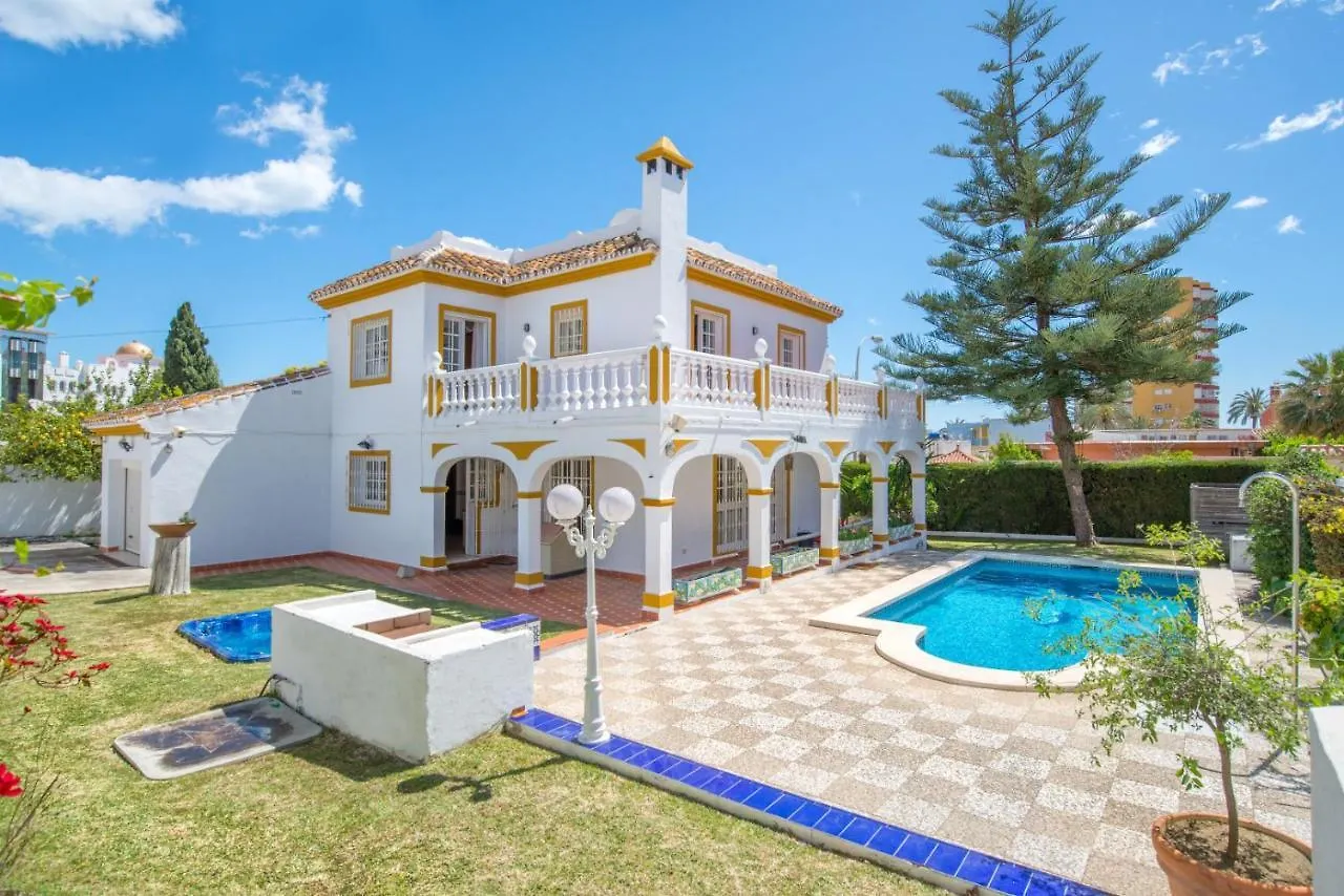 Villa Marina Benalmadena - 5 Min Walk To The Beach, Heated Pool, Spa, 5 Bedrooms location